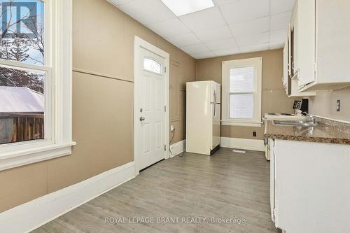 29/31 London Street, Tillsonburg, ON - Indoor Photo Showing Other Room