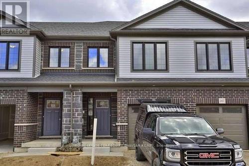 36 Woodedge Circle, Kitchener, ON - Outdoor