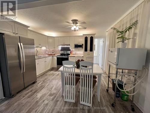 1125 Brundy Avenue, Timmins (Sch - Gold Centre), ON - Indoor Photo Showing Kitchen