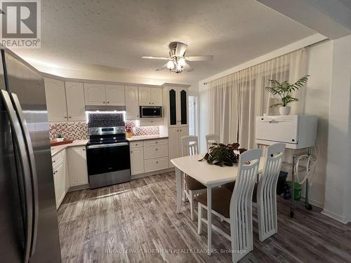 1125 Brundy Avenue, Timmins (Sch - Gold Centre), ON - Indoor Photo Showing Kitchen