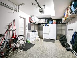 Garage - 