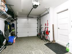 Garage - 