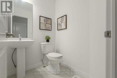 27 Mclaren Avenue, Brantford, ON - Indoor Photo Showing Bathroom