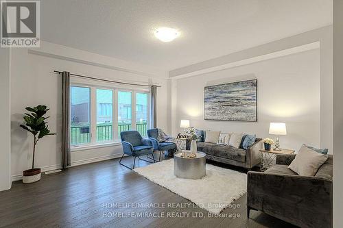 27 Mclaren Avenue, Brantford, ON - Indoor Photo Showing Living Room