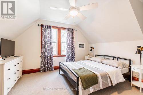 60 Lake Avenue Drive, Hamilton, ON - Indoor Photo Showing Bedroom