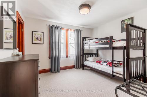 60 Lake Avenue Drive, Hamilton, ON - Indoor Photo Showing Bedroom