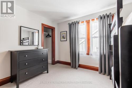 60 Lake Avenue Drive, Hamilton, ON - Indoor Photo Showing Bedroom