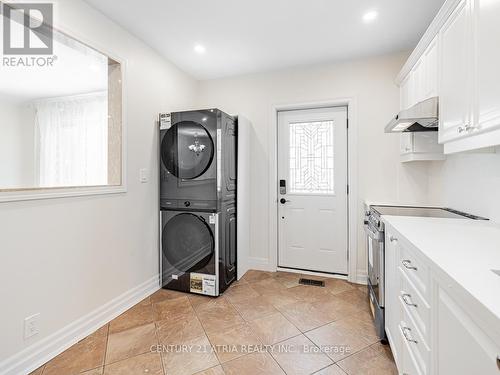 326 Taylor Mills Drive S, Richmond Hill, ON - Indoor Photo Showing Laundry Room