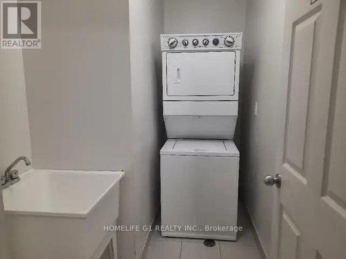 49 Loftsmoor Drive, Brampton, ON - Indoor Photo Showing Laundry Room