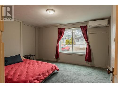 1662 Columbia Avenue, Trail, BC - Indoor Photo Showing Bedroom