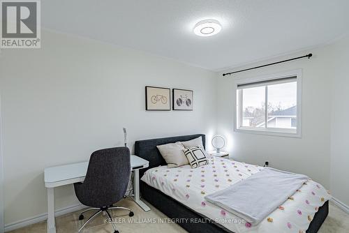 1288 Klondike Road E, Ottawa, ON - Indoor Photo Showing Bedroom