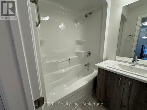 3260 Parker Avenue, Fort Erie (335 - Ridgeway), ON - Indoor Photo Showing Bathroom