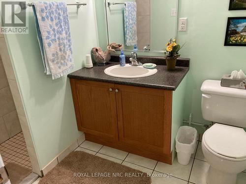 8075 Citation Road, Niagara Falls (213 - Ascot), ON - Indoor Photo Showing Bathroom