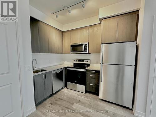 Ph15 - 1010 Dundas Street E, Whitby, ON - Indoor Photo Showing Kitchen With Stainless Steel Kitchen