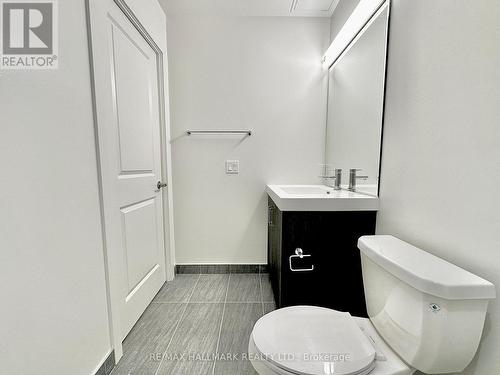 Ph15 - 1010 Dundas Street E, Whitby, ON - Indoor Photo Showing Bathroom