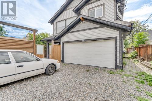 Carriage house - 980 Coronation Avenue, Kelowna, BC - Outdoor With Exterior