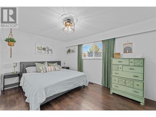 54 Kelso Crescent, Kamloops, BC - Indoor Photo Showing Bedroom