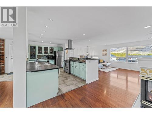 54 Kelso Crescent, Kamloops, BC - Indoor Photo Showing Kitchen