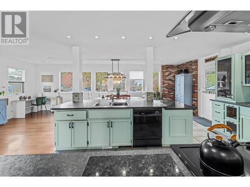 54 Kelso Crescent, Kamloops, BC - Indoor Photo Showing Kitchen With Double Sink With Upgraded Kitchen