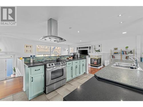 54 Kelso Crescent, Kamloops, BC - Indoor Photo Showing Kitchen With Double Sink