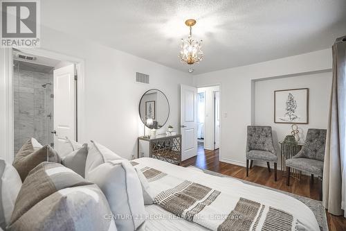 1751 Copeland Circle, Milton, ON - Indoor Photo Showing Living Room