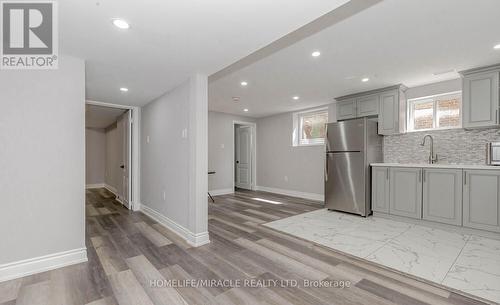 62 Elgin Drive, Brampton, ON - Indoor Photo Showing Kitchen