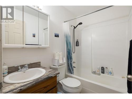 3413 Okanagan Avenue Unit# 19, Vernon, BC - Indoor Photo Showing Bathroom