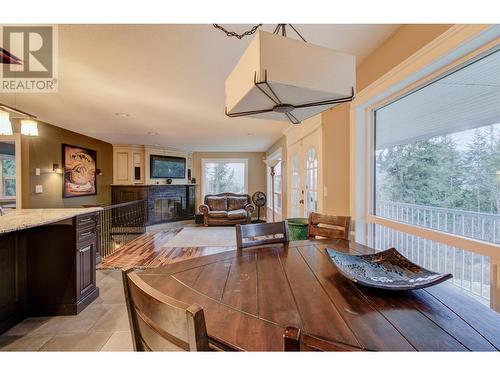 4841 1 Avenue Sw, Salmon Arm, BC - Indoor