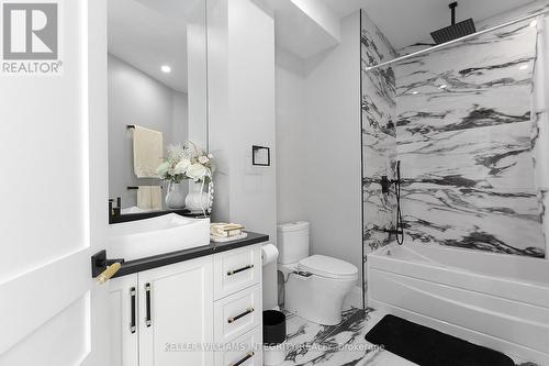 493 Shoreway Drive, Ottawa, ON - Indoor Photo Showing Bathroom