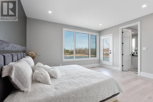 493 Shoreway Drive, Ottawa, ON - Indoor Photo Showing Bedroom