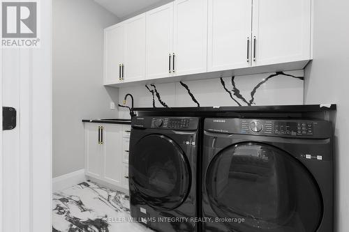 493 Shoreway Drive, Ottawa, ON - Indoor Photo Showing Laundry Room