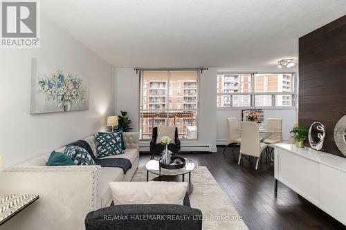 607 - 1950 Main Street W, Hamilton, ON - Indoor Photo Showing Living Room