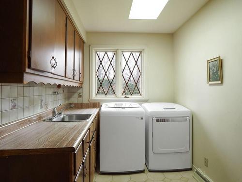 Salle de lavage - 446 Montrose Drive, Beaconsfield, QC - Indoor Photo Showing Laundry Room