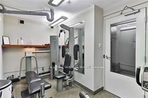 709-720 Spadina Ave, Toronto, ON - Indoor Photo Showing Gym Room