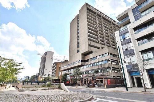 709-720 Spadina Ave, Toronto, ON - Outdoor With Balcony With Facade