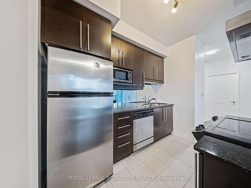 1505-60 Absolute Ave, Mississauga, ON - Indoor Photo Showing Kitchen