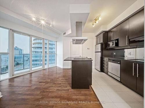 1505-60 Absolute Ave, Mississauga, ON - Indoor Photo Showing Kitchen