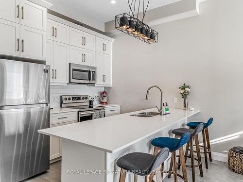 123-25 Concession St, Cambridge, ON - Indoor Photo Showing Kitchen With Stainless Steel Kitchen With Double Sink With Upgraded Kitchen