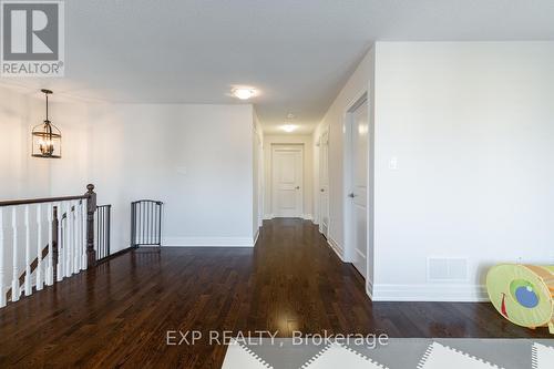 Upper - 8 Bannister Crescent, Brampton, ON - Indoor Photo Showing Other Room