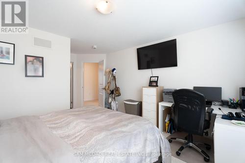 3094 Blackfriar Common, Oakville, ON - Indoor Photo Showing Bedroom