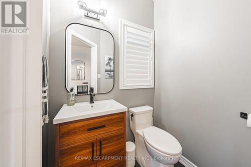 2244 Dewsbury Drive, Oakville, ON - Indoor Photo Showing Bathroom