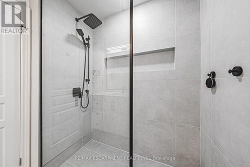 2244 Dewsbury Drive, Oakville, ON - Indoor Photo Showing Bathroom