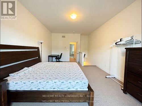 2097 Queensborough Gate, Mississauga, ON - Indoor Photo Showing Bedroom