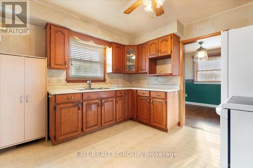 972 Frankford-Stirling Road, Quinte West, ON - Indoor Photo Showing Kitchen