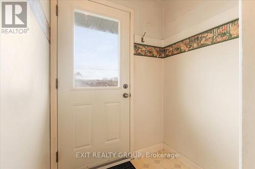 972 Frankford-Stirling Road, Quinte West, ON - Indoor Photo Showing Other Room