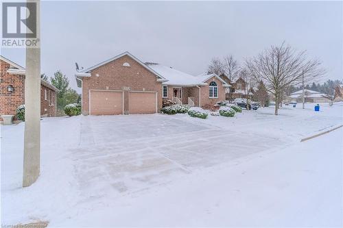 Ranch-style home with a garage - 64 Cottonwood Crescent, Cambridge, ON - Outdoor