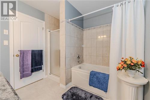 64 Cottonwood Crescent, Cambridge, ON - Indoor Photo Showing Bathroom