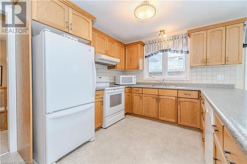 64 Cottonwood Crescent, Cambridge, ON - Indoor Photo Showing Kitchen