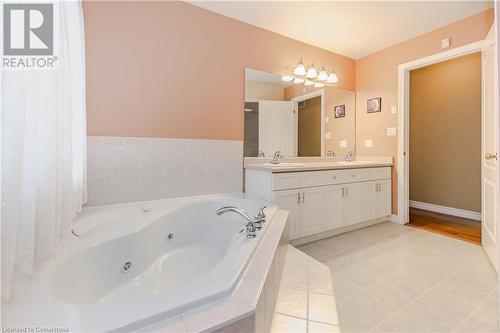 Bathroom with jetted tub - 64 Cottonwood Crescent, Cambridge, ON - Indoor Photo Showing Bathroom