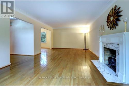 2401 Mississauga Road N, Mississauga, ON - Indoor With Fireplace